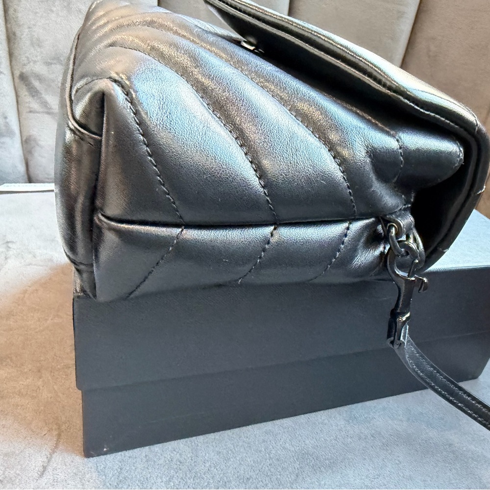 YSL Monogram Flap Lou Lou Toy Bag Black - Picture 13 of 17